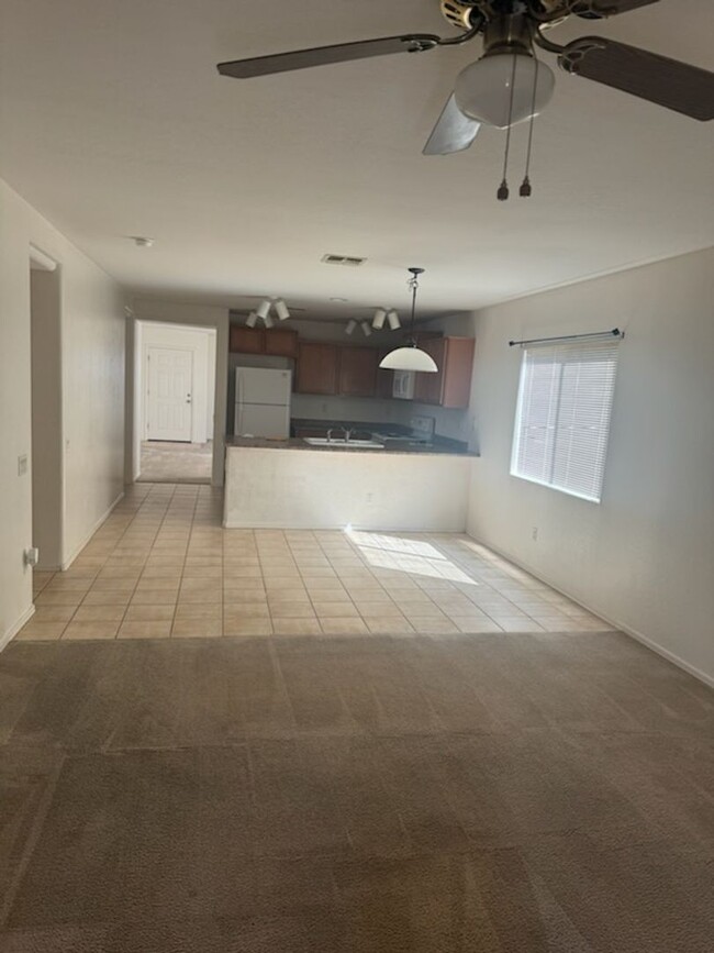 Building Photo - Maricopa 3 bed 2 bath