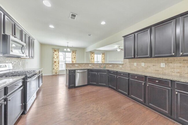 Building Photo - 4990 Brierstone Dr