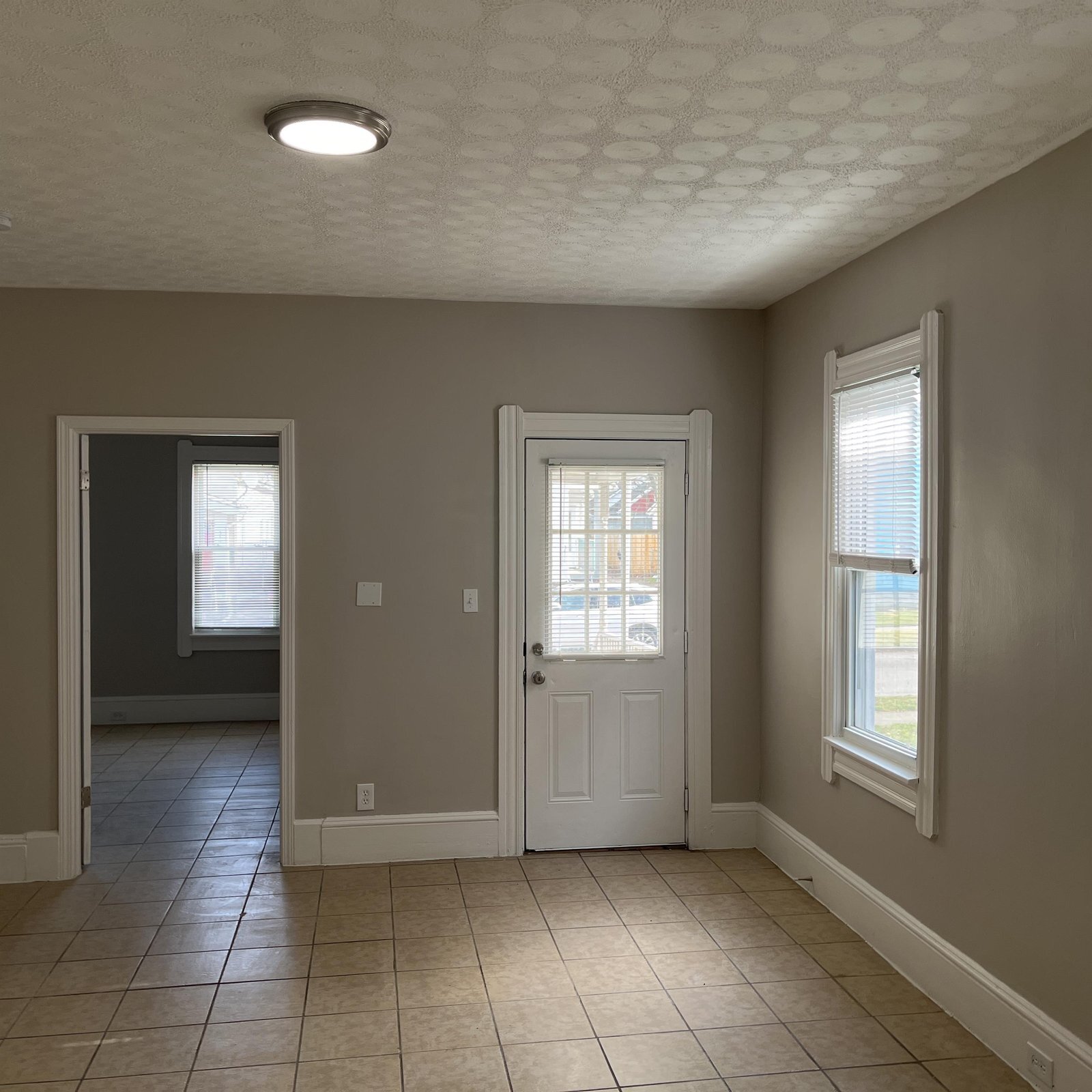 Building Photo - 3410 W 46th St