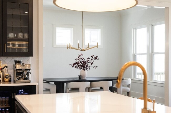 Building Photo - Now available in the highly desirable Lockwood Glen community in Franklin