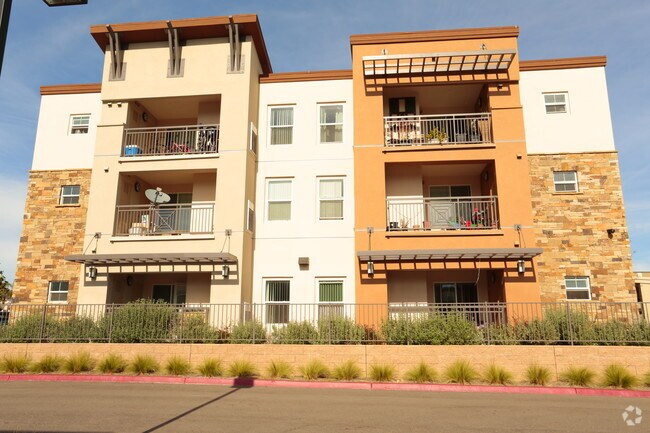 Building Photo - Westlake Village