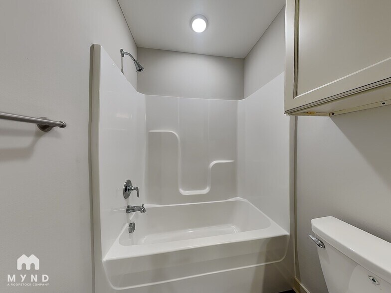 Building Photo - 507 Eagle Dr