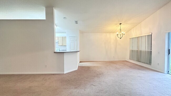 Building Photo - 1709 Pine Bay Dr