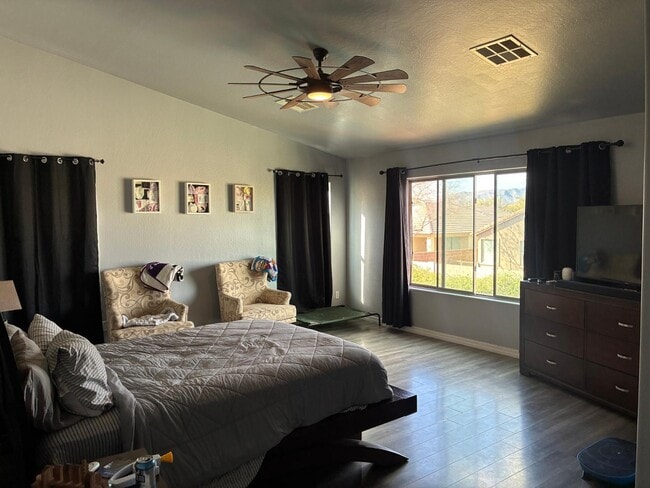 Building Photo - 9226 N 182nd Dr