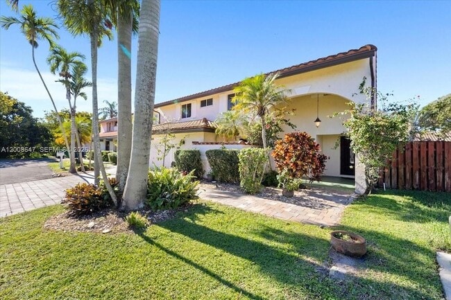 Building Photo - 2560 Bass Way