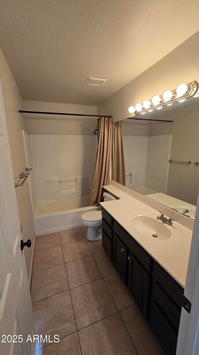 Building Photo - 18820 N 41st Dr