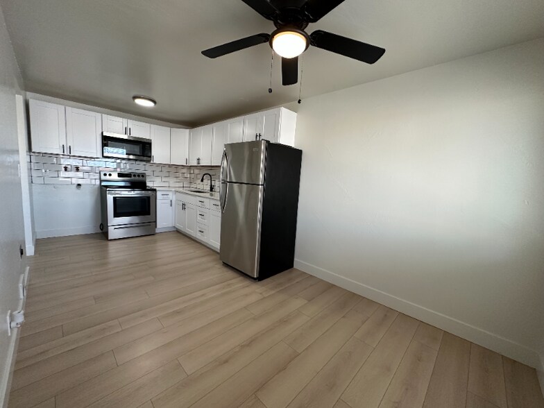 Building Photo - 1843 Parkway Blvd