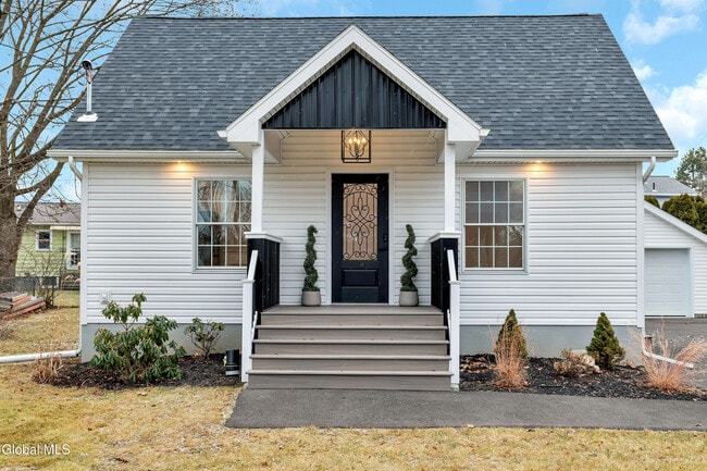 Building Photo - 64 Green Island Ave