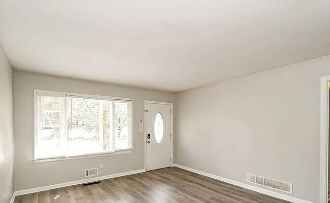 Building Photo - 3556 Ponderosa Ln