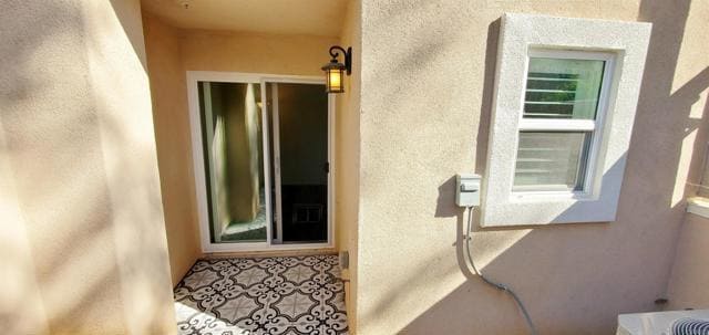 Building Photo - 719 Magnolia Ave