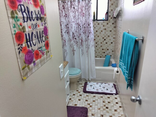 Building Photo - 8760 SW 133rd Ave