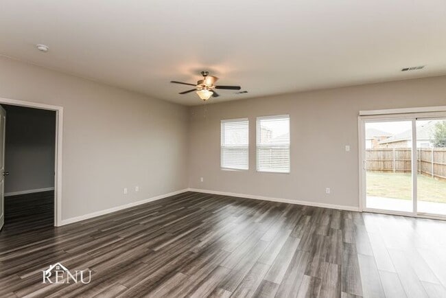 Building Photo - 1309 Escondido Dr