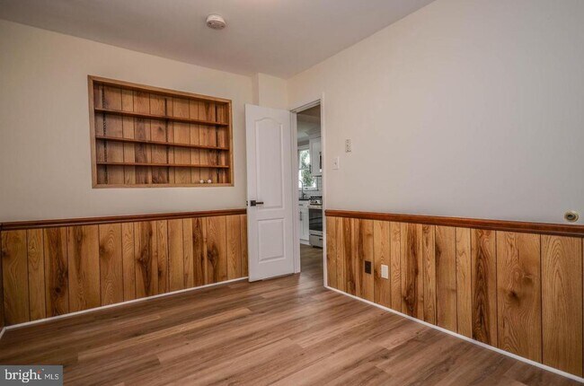 Building Photo - 4426 Hallet St