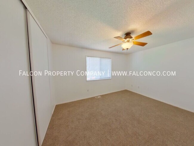 Building Photo - 1217 Firefly Cir