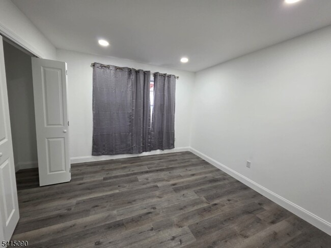 Building Photo - 260 Trenton Ave