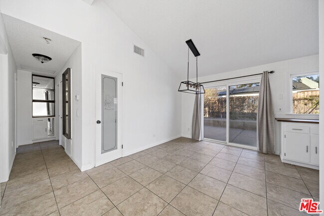 Building Photo - 3293 N Mica Dr