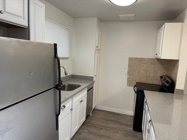 1 Bedroom - Surfside Palms Apartments