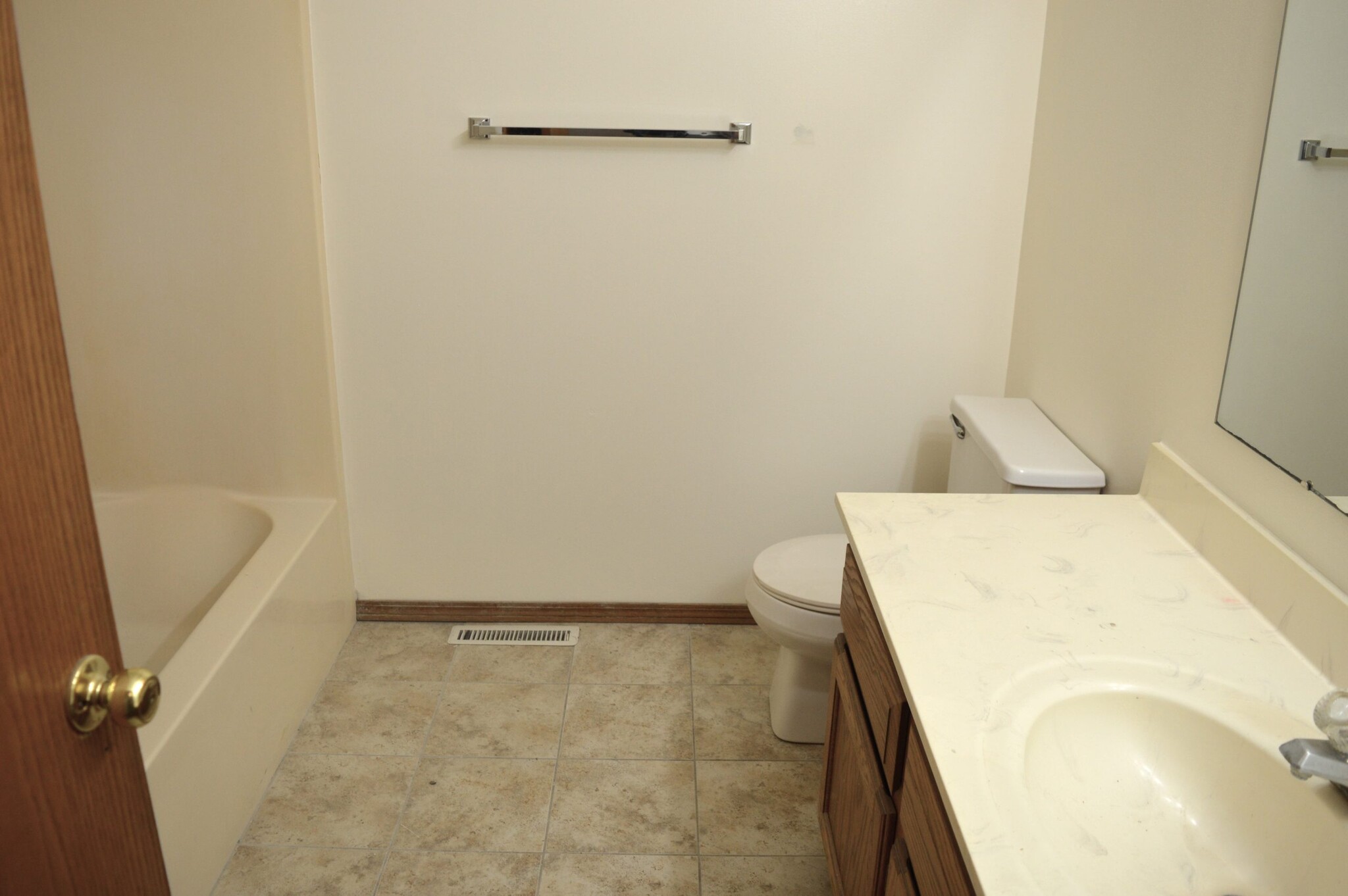 Building Photo - 2289 S Thompson Dr