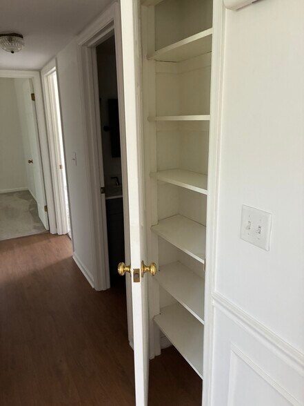 Linen closet - 5601 N Humboldt Ave