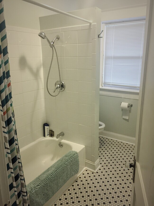 Building Photo - 3521 Jefferson St