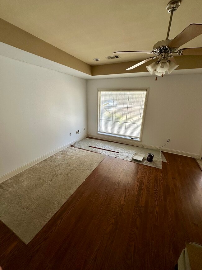 Building Photo - 48163 Sibley Rd