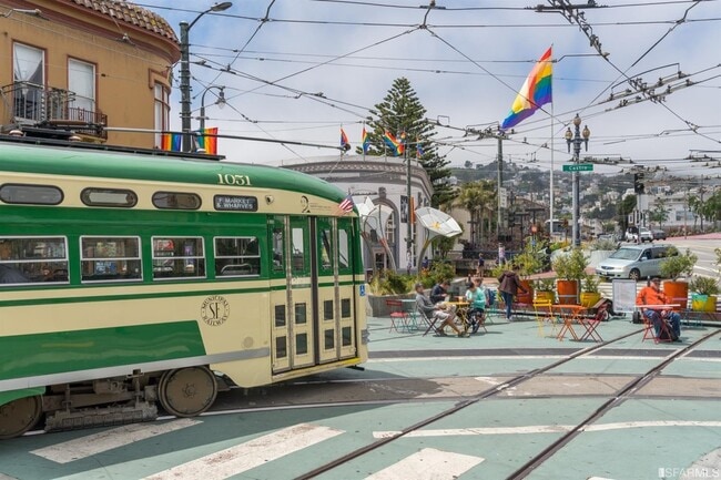 Building Photo - 3264 Market St