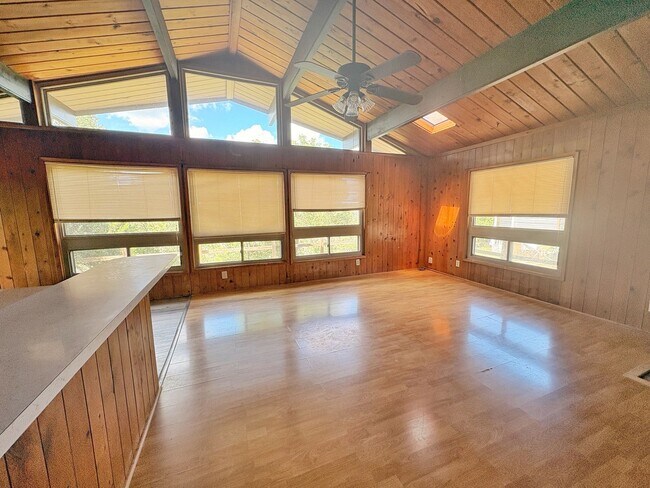 Building Photo - 1343 River Ranch Dr