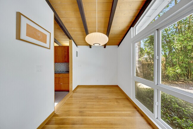 Building Photo - 16439 Kingsbury St