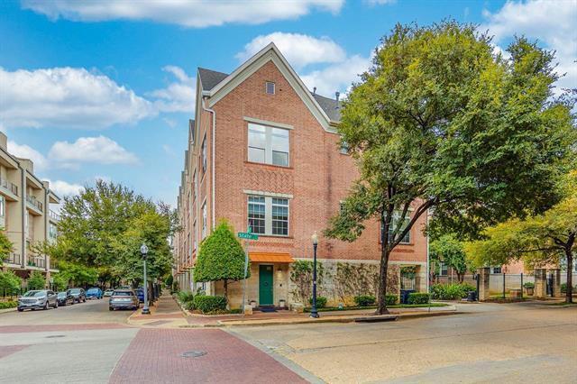 Building Photo - 2335 Worthington St