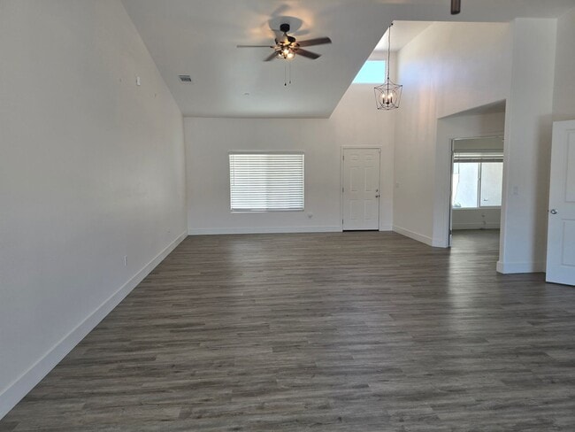 Building Photo - 7650 Rockaway Ave
