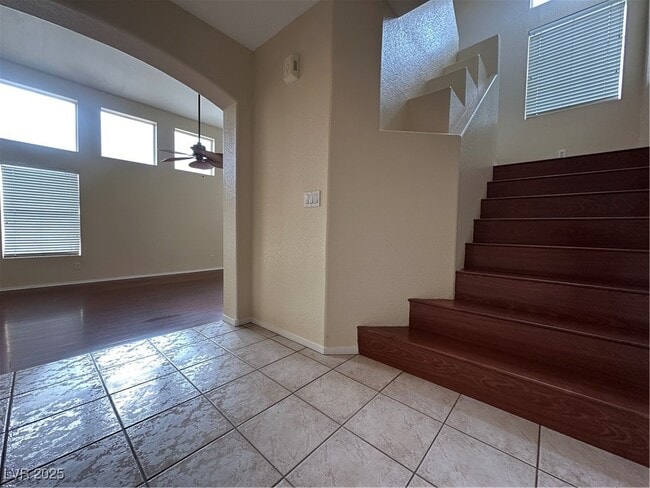 Building Photo - 821 Dancing Vines Ave