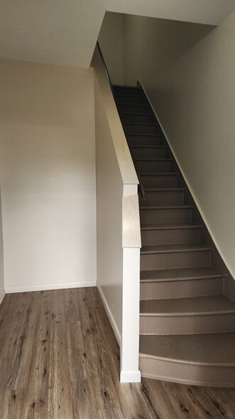 Entry to apartment - 15 Canal St