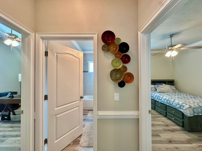 Building Photo - Modern Comfort in Fletcher Oaks – 3BR/2BA ...