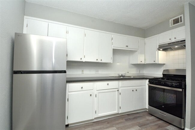Building Photo - 4808 W Wind Trail