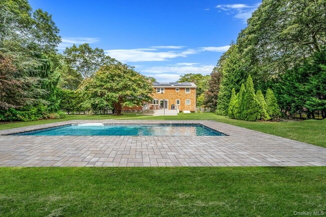 Building Photo - 19 Pine Tree Ln