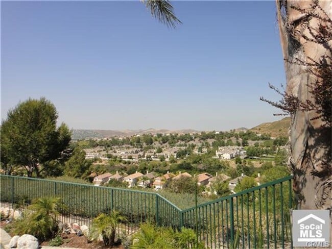 Building Photo - Gorgeous 5 bedroom Anaheim Hills home for lease with pool and views!