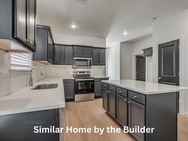 Building Photo - 2720 SW G Ave