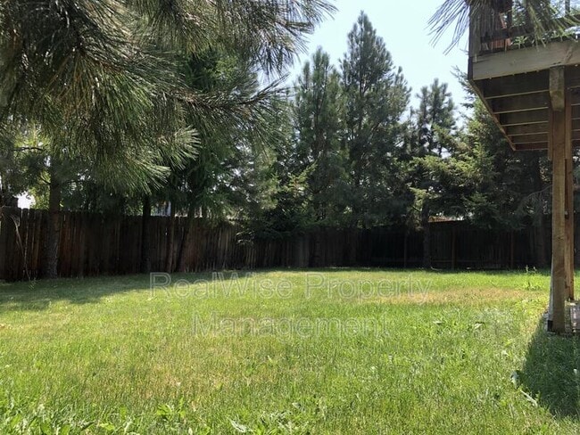 Building Photo - 1730 SW 22nd Ct