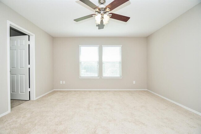 Building Photo - 1646 Perennial Ln
