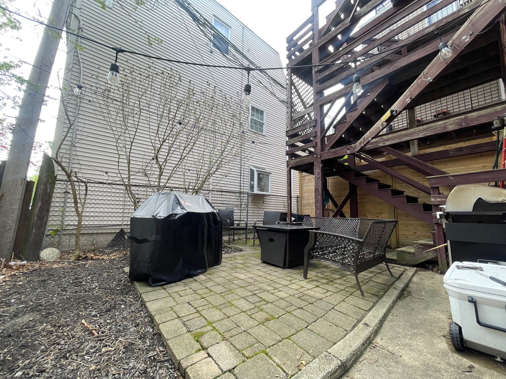 Building Photo - 30 Vinton St