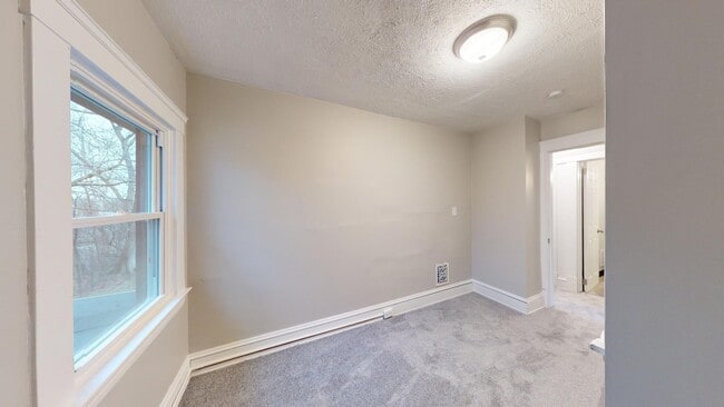 Building Photo - Brooklyn Centre neighborhood - 3  bedroom/...