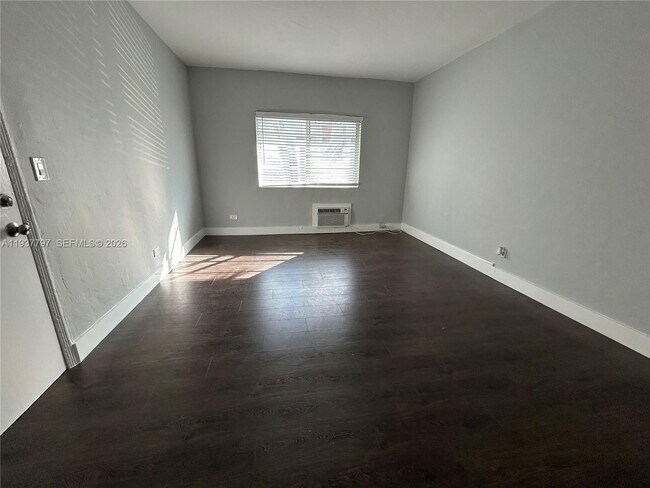 Building Photo - 1005 Pennsylvania Ave