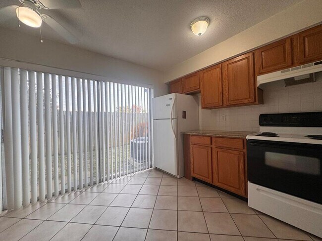 Building Photo - 1351 S Ridgewood Ave