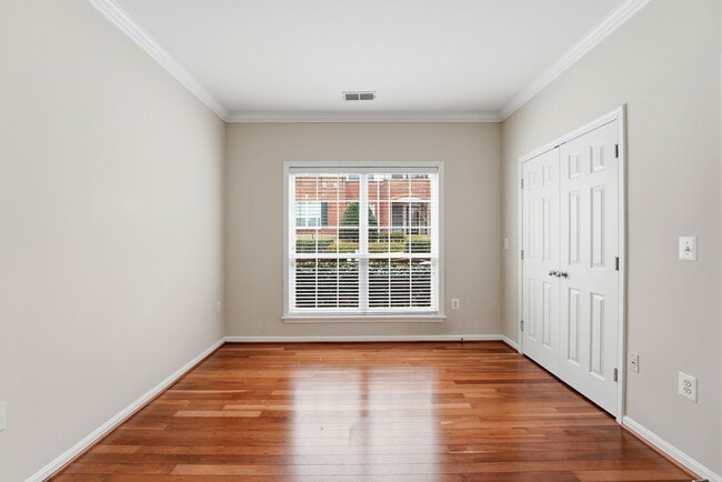 Building Photo - 4850 Eisenhower Ave