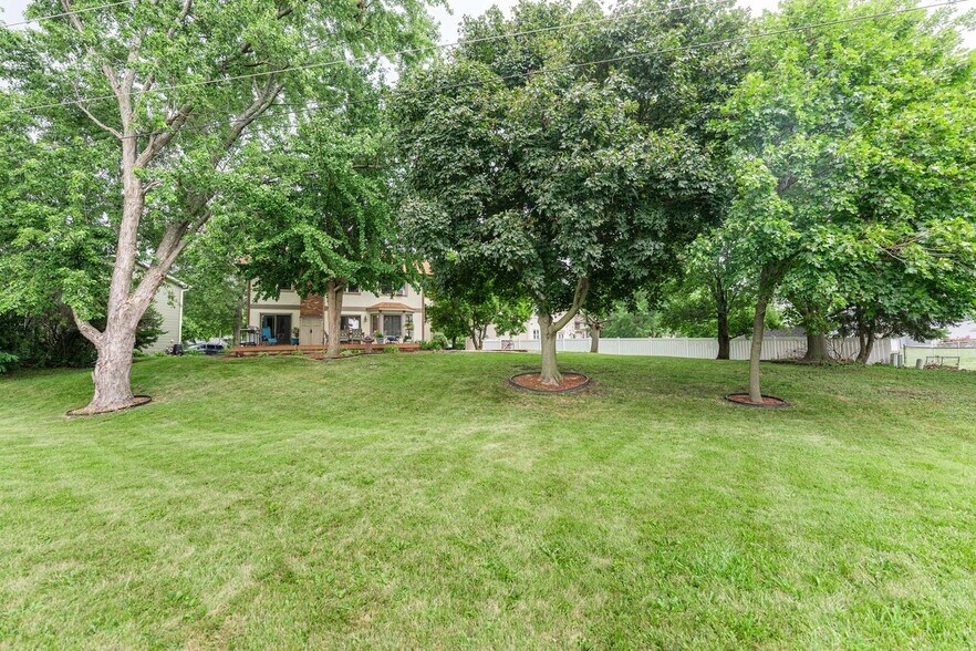 Building Photo - 1205 N Scarlet Ct