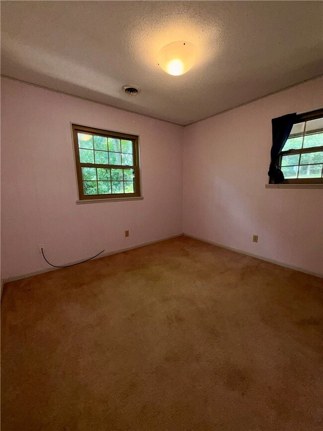 Building Photo - 19 Gore Ln