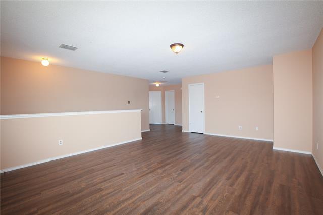 Building Photo - 1200 Willow Tree Dr