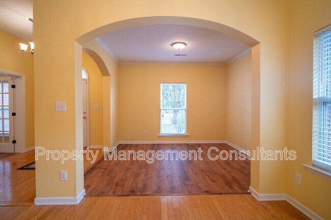 Building Photo - 216 Horseshoe Bend N
