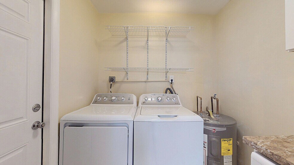 Building Photo - 830 NW 3rd St