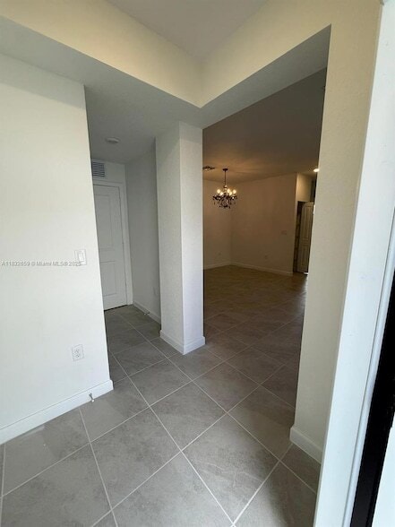 Building Photo - 2942 SE 23rd Ave